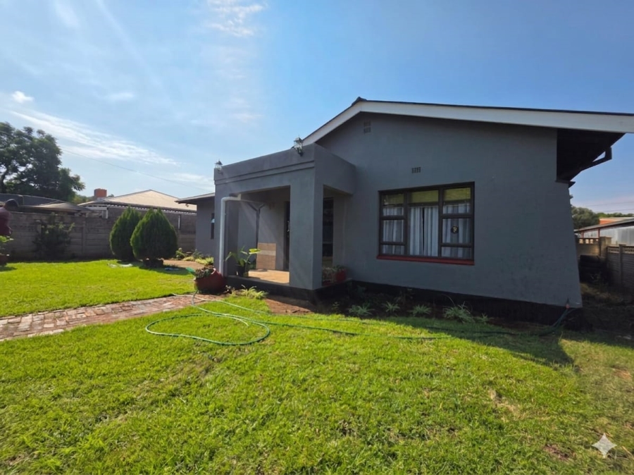 3 Bedroom Property for Sale in Beaconsfield Northern Cape